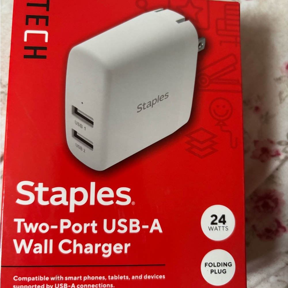 Staples Dual USB-A Wall Charger - White